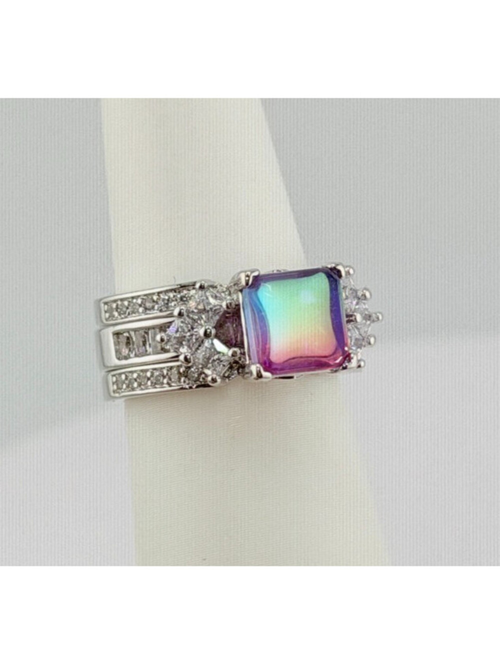 Bomb Party RETRO RARE FIND Sz 10 GOGO UNICORN Smooth Ombre Crystal on Rhodium